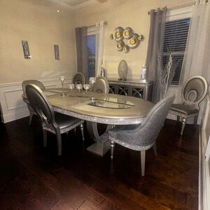 Silver Dinnerware Set for Elegant Kitchens